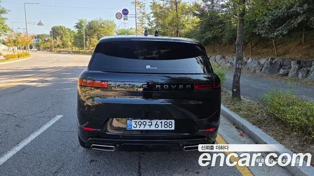 Land Rover Range Rover Sport 2026 — Фото 3/16