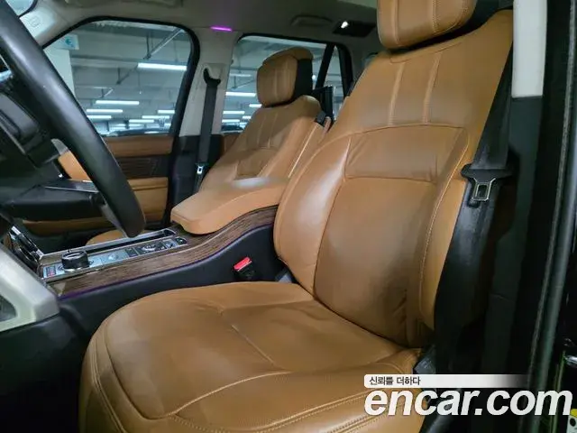 Land Rover Range Rover 2022 — Фото 14/20