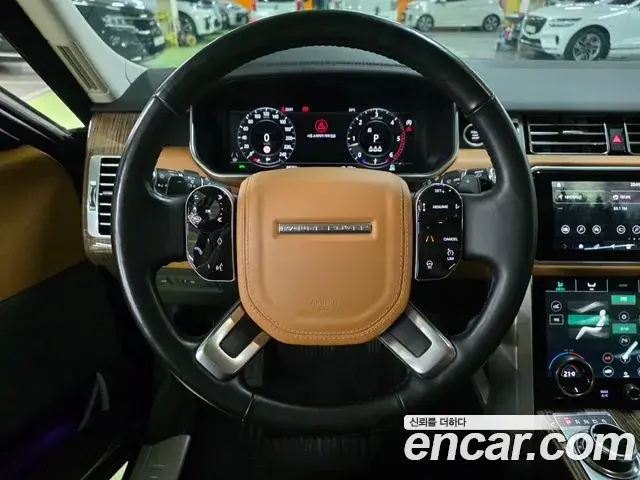 Land Rover Range Rover 2022 — Фото 17/20