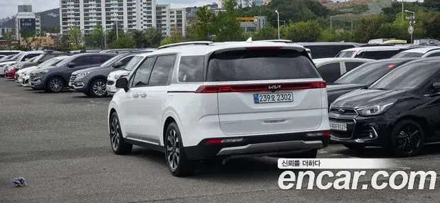 Kia Carnival 2022 — Фото 4/20