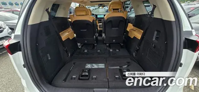 Kia Carnival 2022 — Фото 17/20