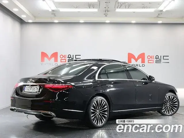 Mercedes-Benz S-Class 2023 — Фото 1/20