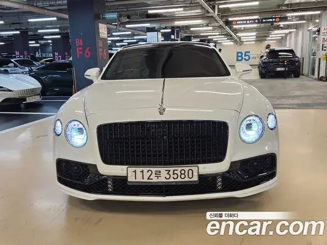 Bentley Flying Spur 2022 — Photo 1/20