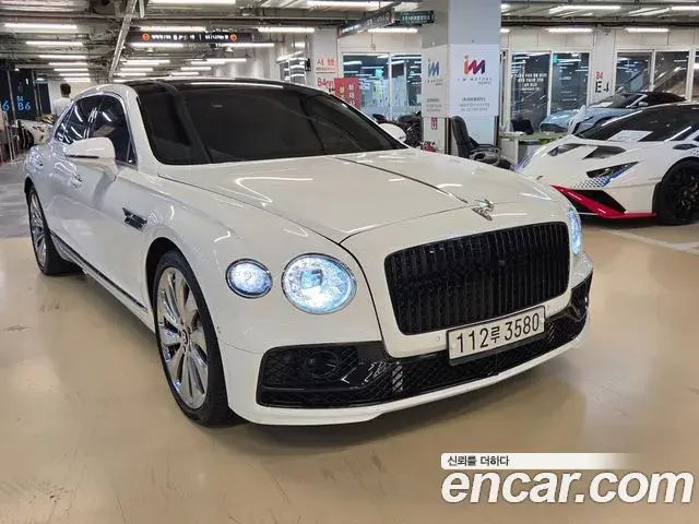 Bentley Flying Spur 2022 — Photo 12/20