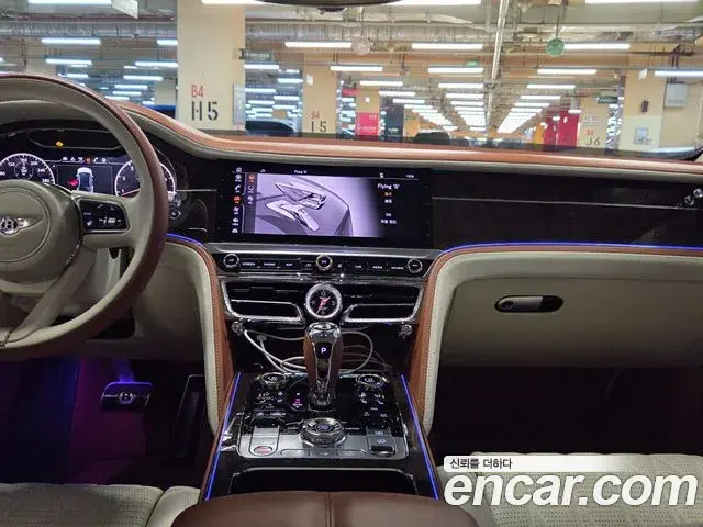 Bentley Flying Spur 2022 — Photo 11/20