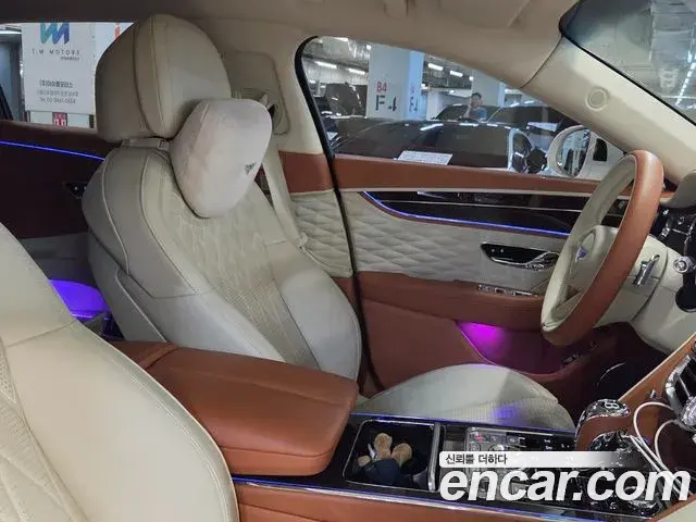 Bentley Flying Spur 2022 — Photo 9/20