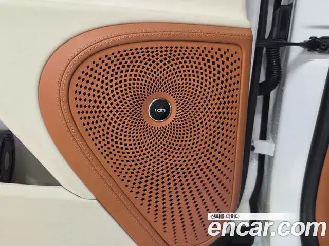 Bentley Flying Spur 2022 — Photo 7/20