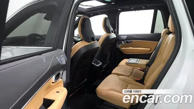 Volvo XC90 2023 — Şəkil 34/34