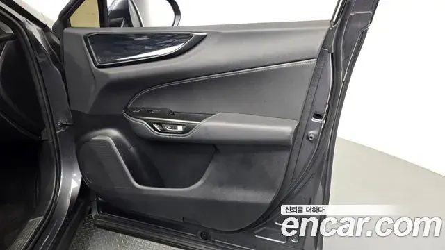 Lexus NX450h+ 2023 — Photo 6/31