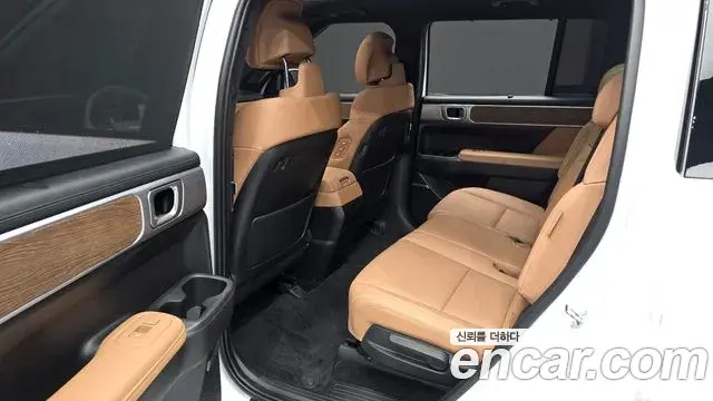 Hyundai Santa Fe 2025 — Фото 10/20