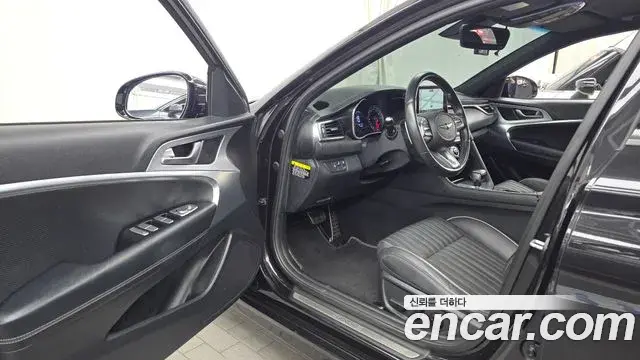 Genesis G70 2018 — Photo 9/20