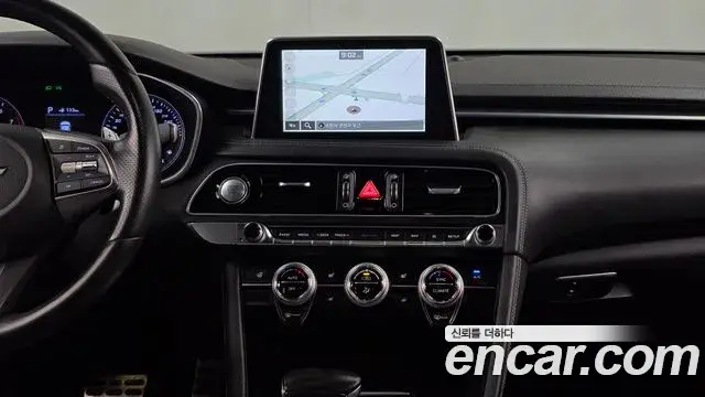 Genesis G70 2018 — Photo 16/20