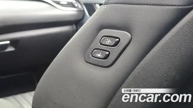 Genesis G70 2018 — Photo 15/20