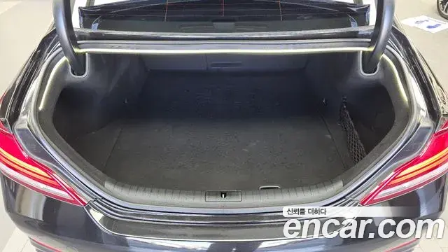 Genesis G70 2018 — Photo 18/20