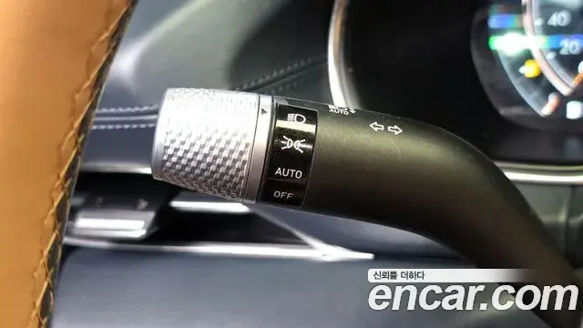Genesis GV80 2020 — ფოტო 22/37