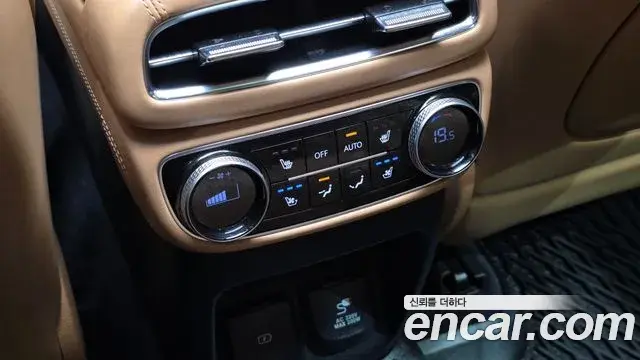 Genesis GV80 2020 — ფოტო 34/37