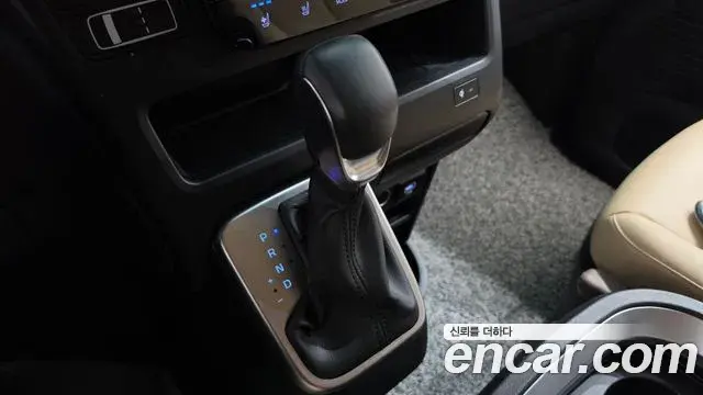 Hyundai Staria 2024 — Şəkil 8/30