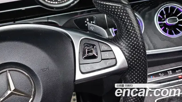 Mercedes-Benz E-Class 2018 — Фото 18/20