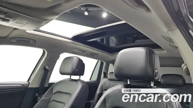 Volkswagen Tiguan Allspace 2020 — Şəkil 31/32