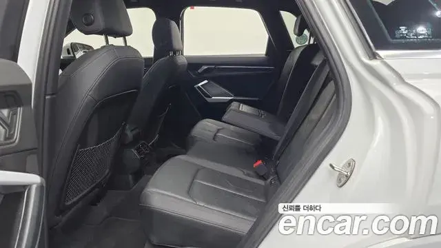 Audi Q3 2020 — Фото 12/20