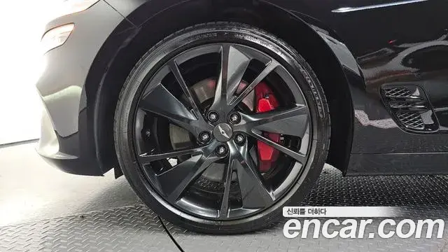 Genesis G70 2021 — Photo 14/36