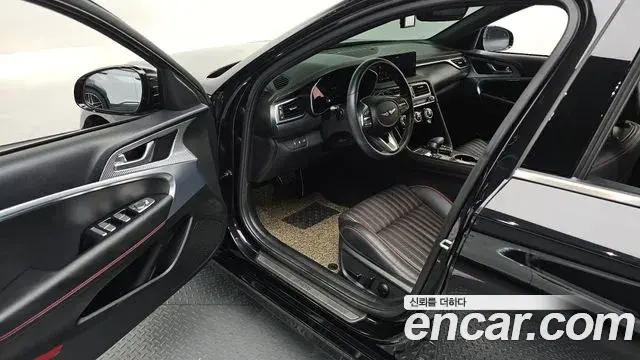Genesis G70 2021 — Photo 18/36