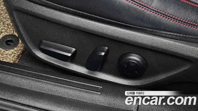 Genesis G70 2021 — Photo 25/36