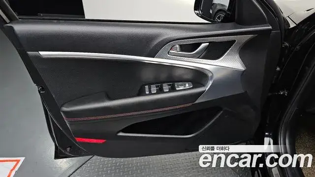 Genesis G70 2021 — Photo 11/36