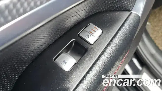 Genesis G70 2021 — Photo 15/36
