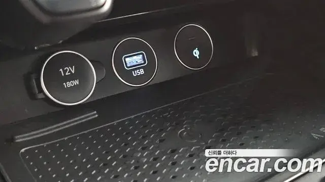 Genesis G70 2021 — Photo 22/36
