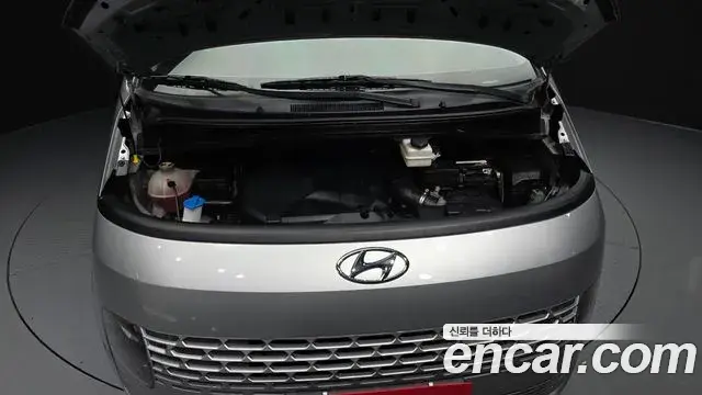 Hyundai Staria 2021 — Фото 6/20