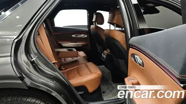 Genesis GV70 2026 — Şəkil 35/37