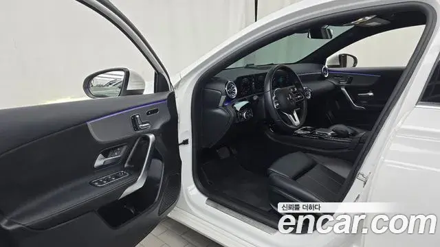 Mercedes-Benz A-Class 2022 — Фото 10/20