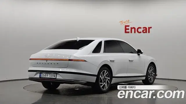 Hyundai Grandeur 2023 — Фото 2/20