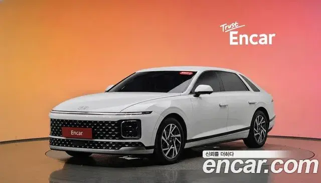 Hyundai Grandeur 2023 — Фото 1/20