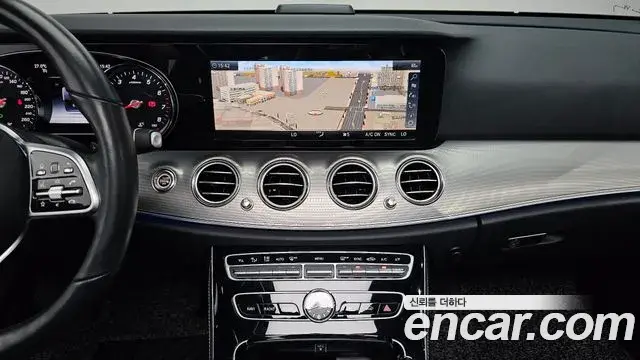 Mercedes-Benz E-Class 2018 — Фото 14/20