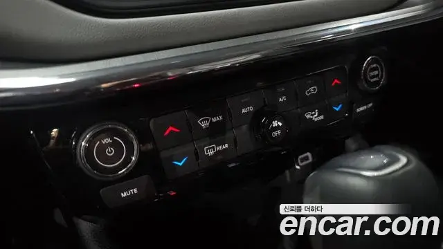 Jeep Compass 2022 — Фото 18/20