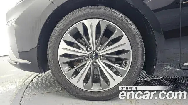 Kia K8 2021 — ფოტო 35/38