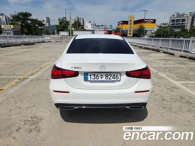 Mercedes-Benz A-Class 2023 — Фото 2/20