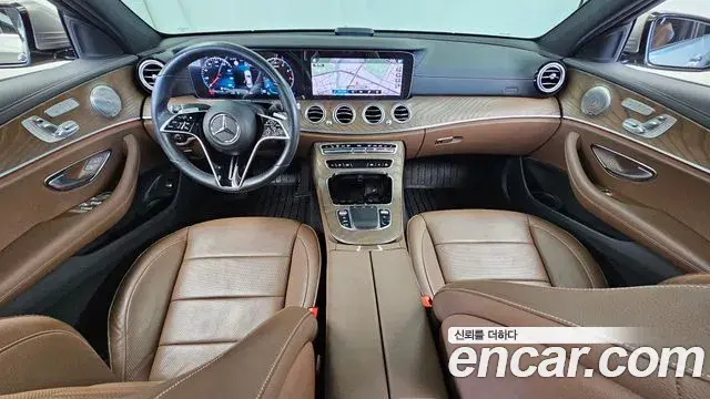 Mercedes-Benz E-Class 2021 — Фото 7/20