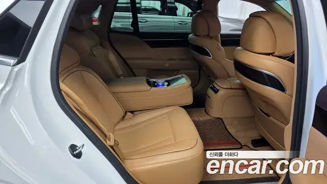 Genesis G90 2022 — Фото 12/20