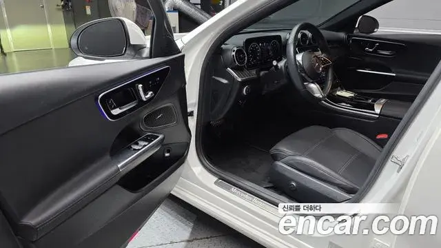 Mercedes-Benz C-Class 2024 — Фото 10/20
