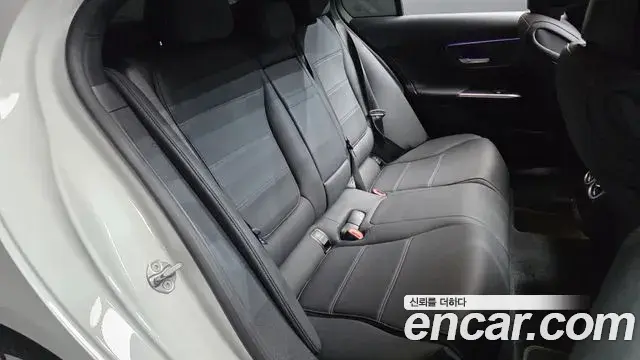 Mercedes-Benz C-Class 2024 — Фото 11/20