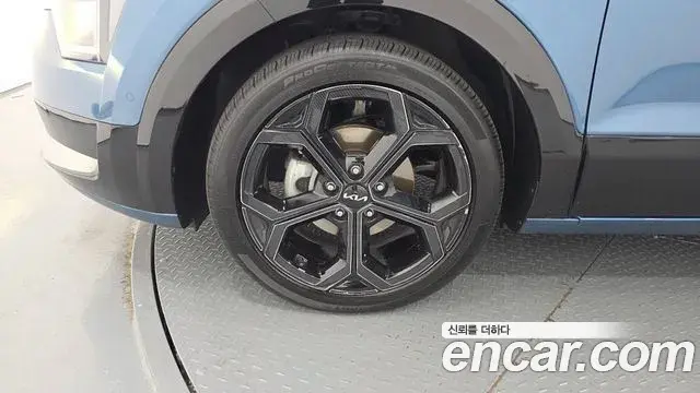 Kia Niro 2022 — ფოტო 24/31