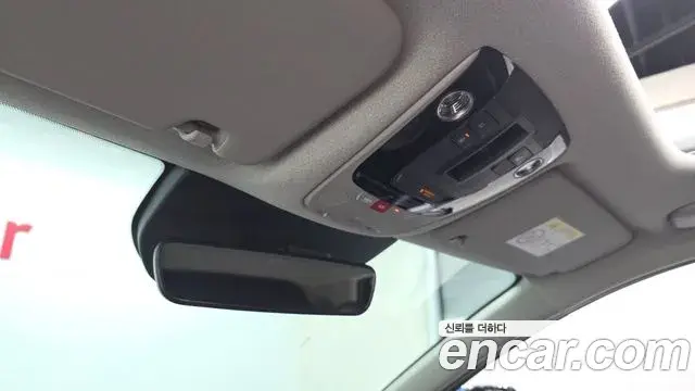 Kia Niro 2022 — ფოტო 22/31