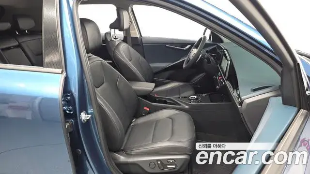 Kia Niro 2022 — ფოტო 28/31