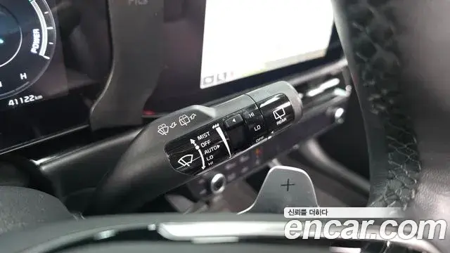 Kia Niro 2022 — ფოტო 23/31