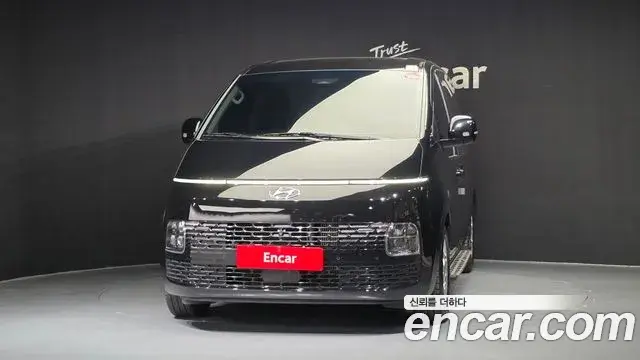 Hyundai Staria 2023 — Фото 3/20