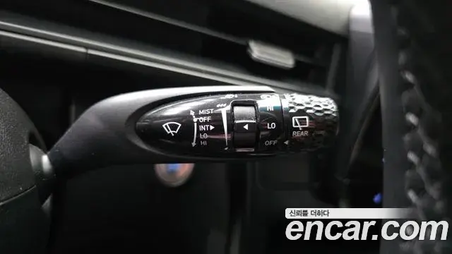 Hyundai Staria 2023 — Фото 16/20