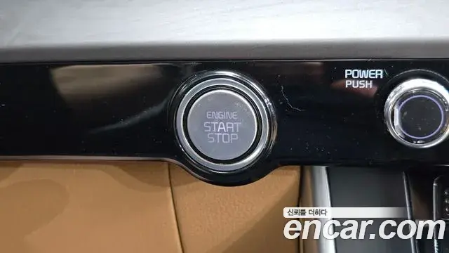 Kia Carnival 2021 — Photo 18/20